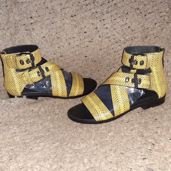 RAG & BONE-Yellow/Black Leather Python Print Sandals-Buckles-Sz 7-Near Mint - Picture 1 of 8